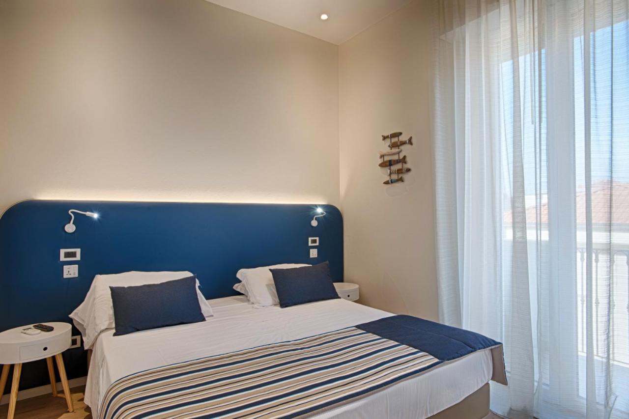 בלריה-איגאה מרינה Hotel Agostini מראה חיצוני תמונה
